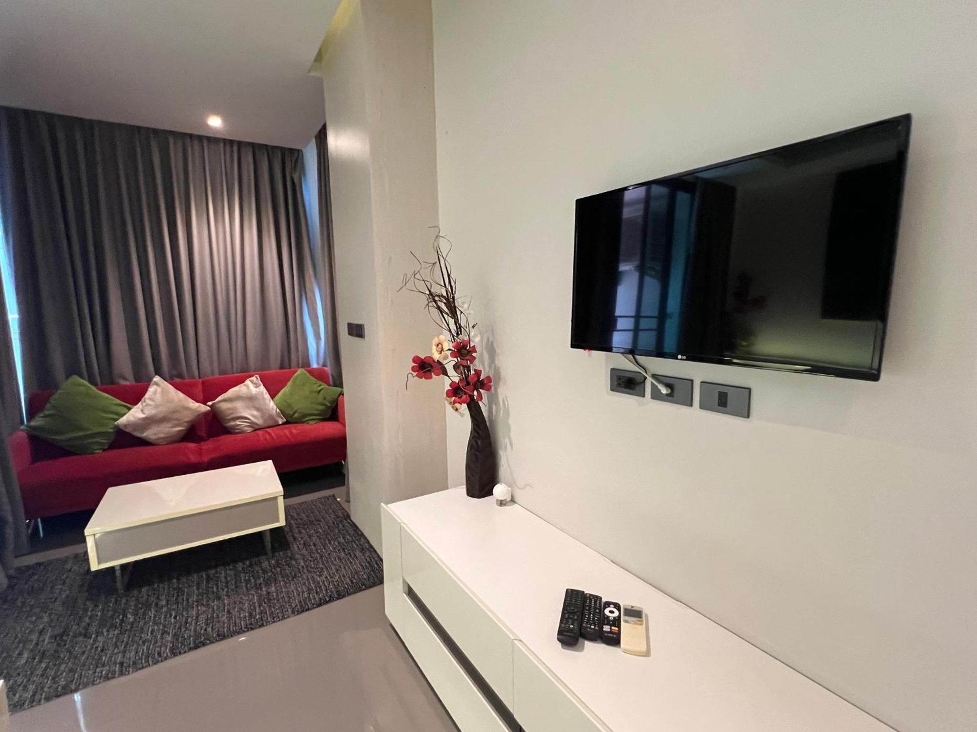 Naiharn Relife By Nataly Apartment Nai Harn Exterior photo