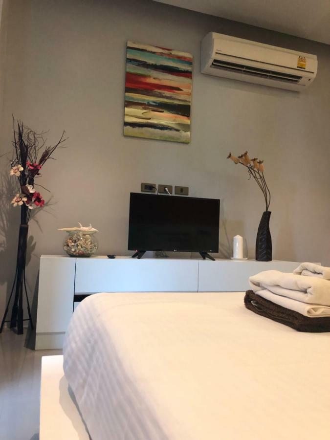 Naiharn Relife By Nataly Apartment Nai Harn Exterior photo
